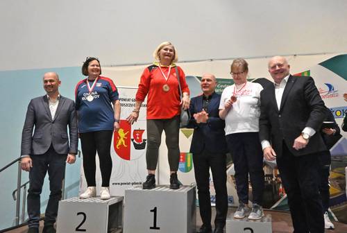 Uczestnicy na podium - kobiety.