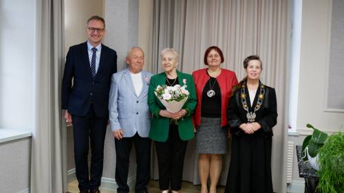 Jubilaci wraz z Burmistrzem Pruszcza Gdańskiego i Przewodniczącą Rady Miasta.
