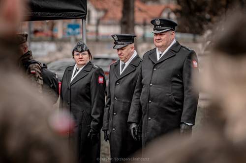 Mundurowi podczas obchodów.