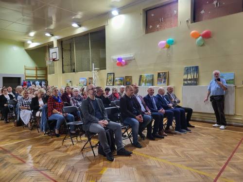 Widok na zebranych gości - w pierwszym rzędzie siedzą przedstawiciele władz samorządowych.