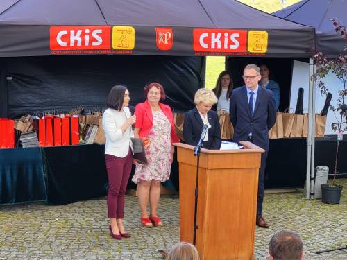 Uczestnicy obchodów 35-lecia odrodzonego samorządu terytorialnego