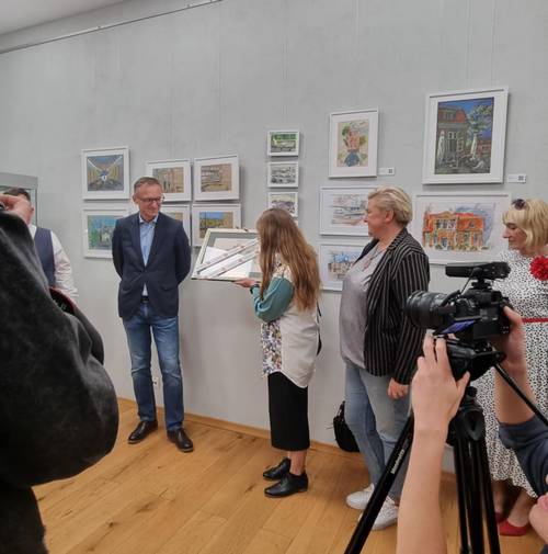 Burmistrz Pruszcza Gdańskiego w towarzystwie zaproszonych gości