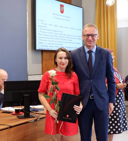 Zdjęcie z uroczystości. Wręczenie nagród.