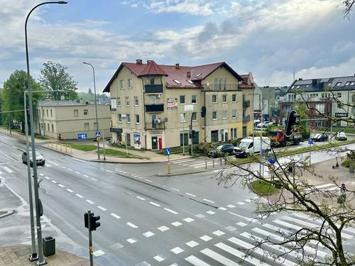 Ulica przebiegająca przez centrum Pruszcza