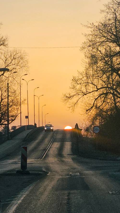 Wiadukt o zachodzie słońca
