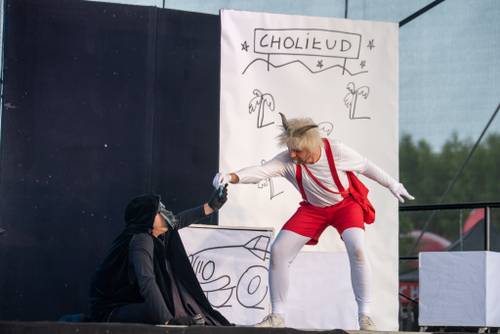 Zdjęcie przedstawia sztukę Przygody Koziołka Matołka w drugi weekend Faktorii Kultury