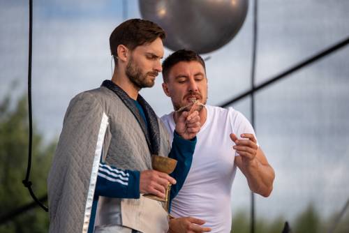Zdjęcie przedstawia spektakl dla dzieci Zaczarowana Królewna część trzecia w szósty weekend Faktorii Kultury