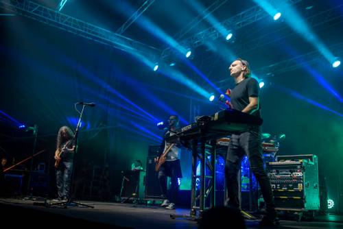 ZZdjęcie przedstawia koncert zespołu Riverside w dziewiąty weekend faktorii Kultury