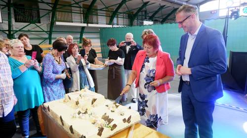 Zdjęcie przedstawia aktywności podczas Balu Seniora