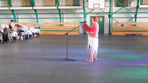 Zdjęcie przedstawia aktywności podczas Balu Seniora